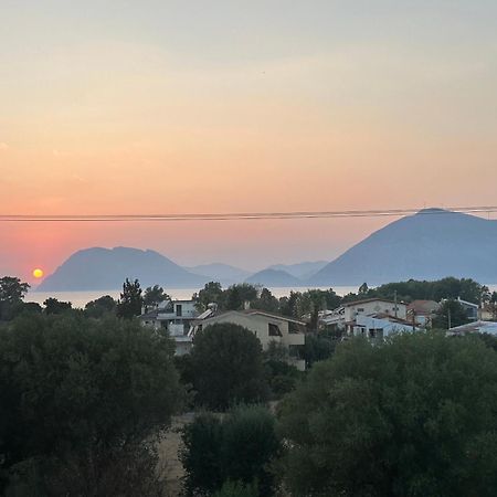 Δωματιο Με Ησυχία Και Θέα Patras Exterior photo